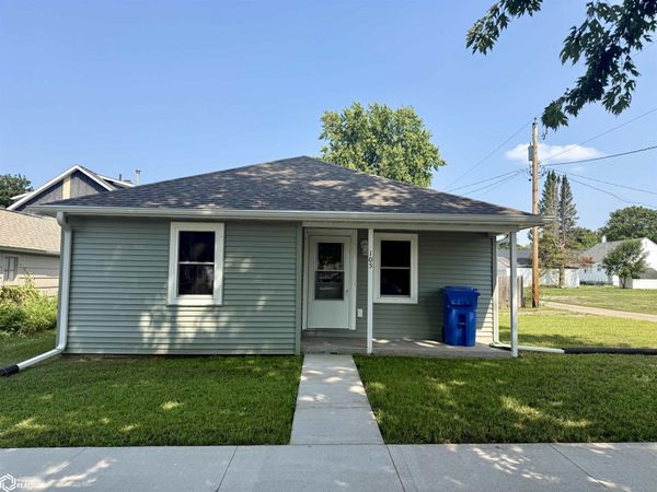 105 N Walnut Street, Jefferson, IA 50129
