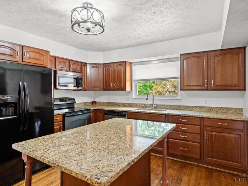 8935 Creekwood Drive, Deerfield Twp., OH 45039 Photo 5