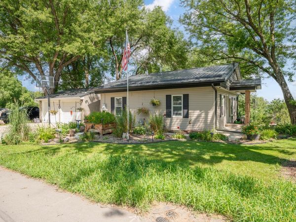 10 9th Avenue NW, Oronoco, MN 55960