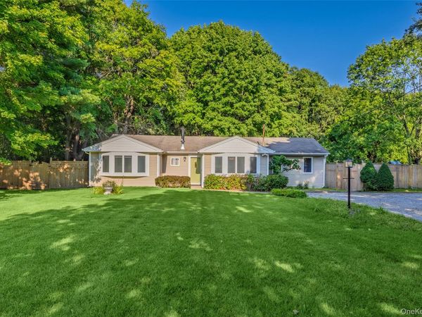 797 Waverly Avenue , Holtsville, NY 11742