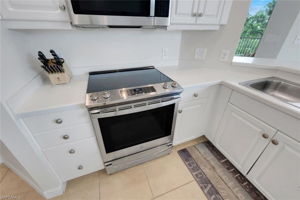 300 Dunes Blvd, Unit 203, Naples, FL 34110 Photo