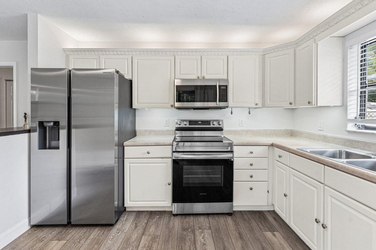 2103 N Palm Circle, North Palm Beach, FL 33408 Photo