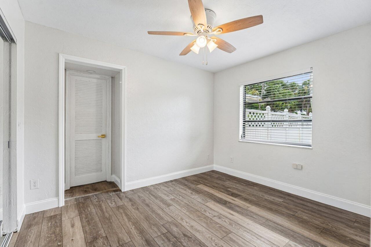 2103 N Palm Circle, North Palm Beach, FL 33408 Photo
