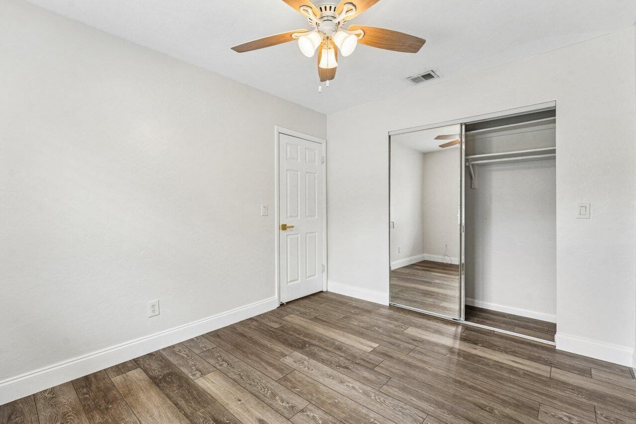 2103 N Palm Circle, North Palm Beach, FL 33408 Photo