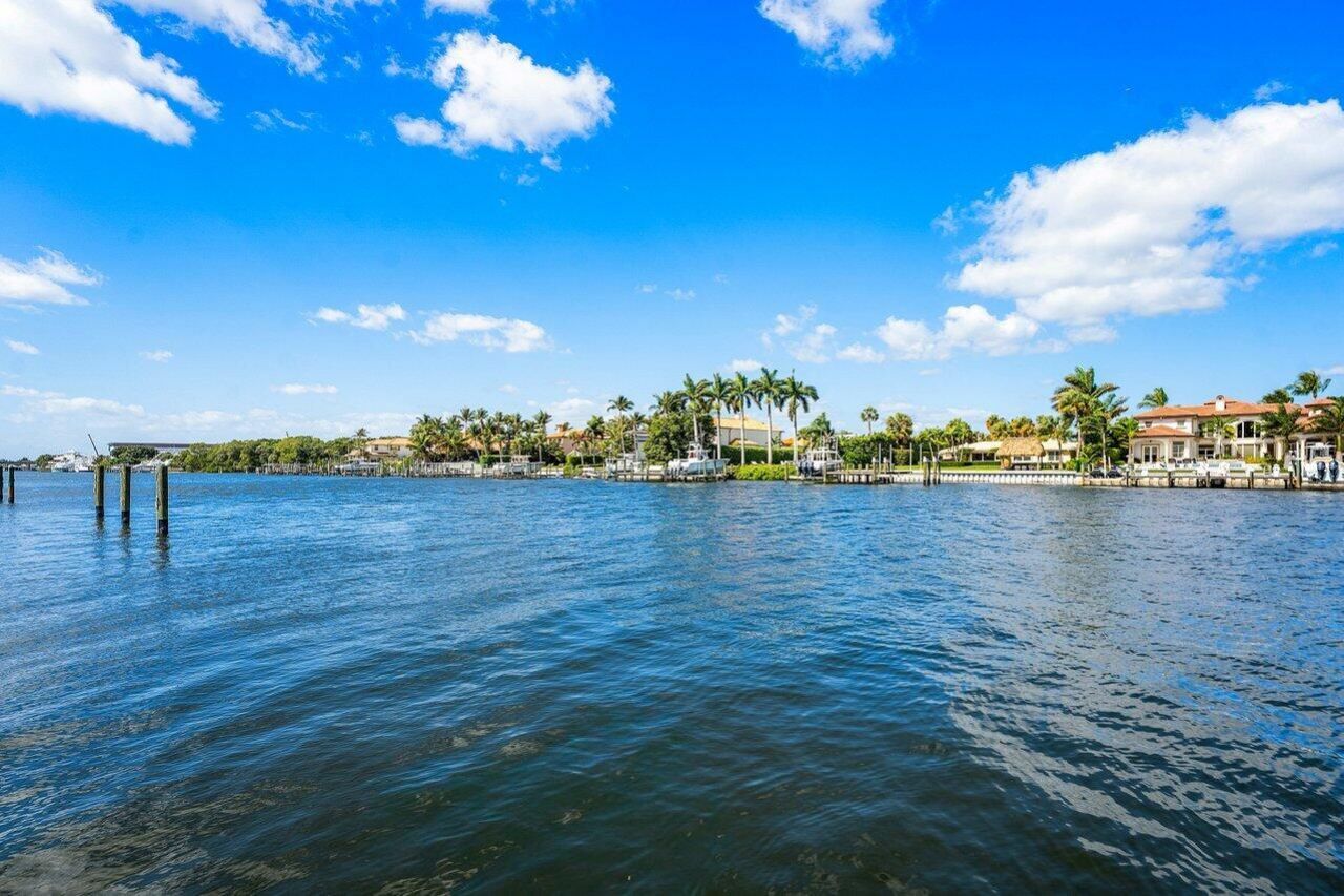 2103 N Palm Circle, North Palm Beach, FL 33408 Photo