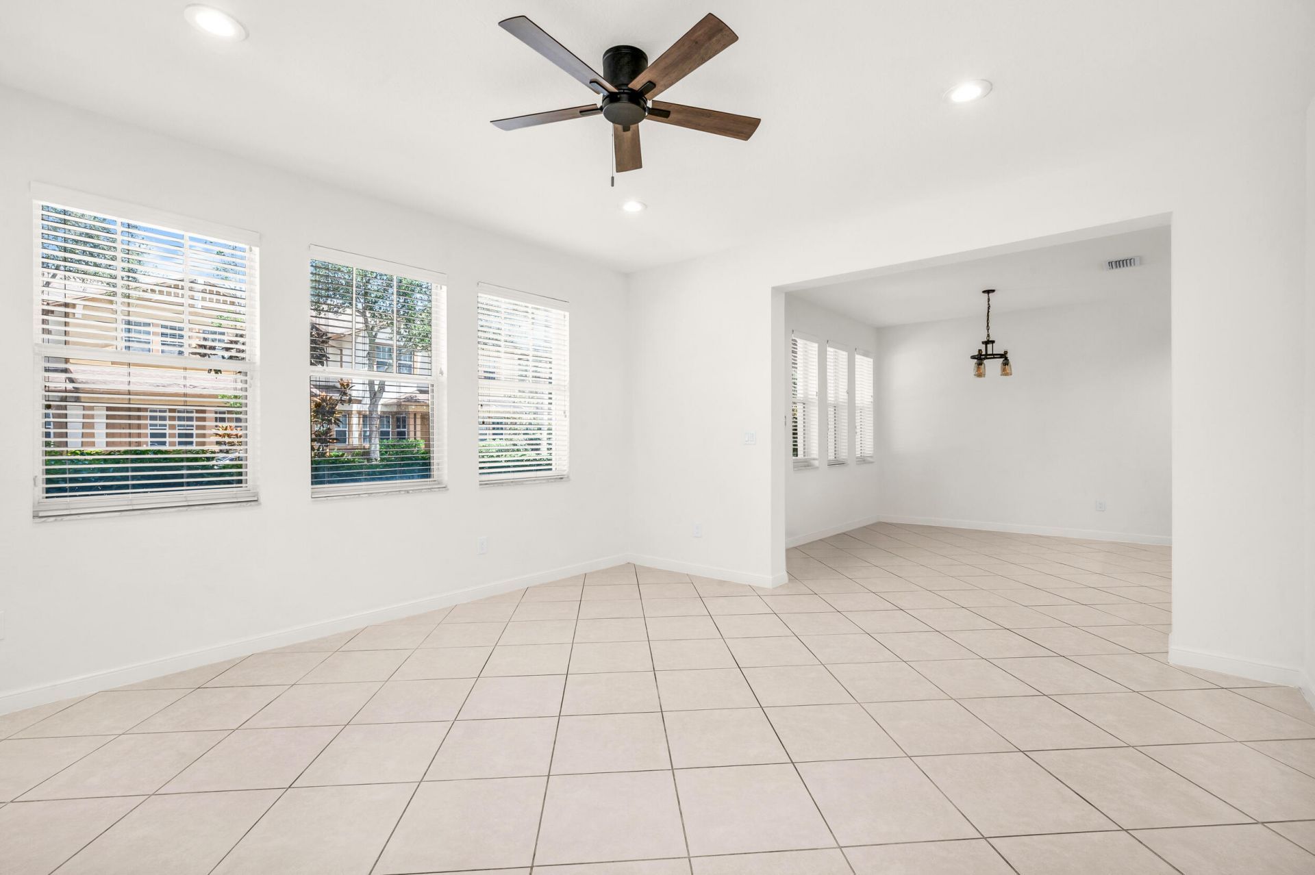 650 Pacific Grove Drive, Unit 5, West Palm Beach, FL 33401 Photo