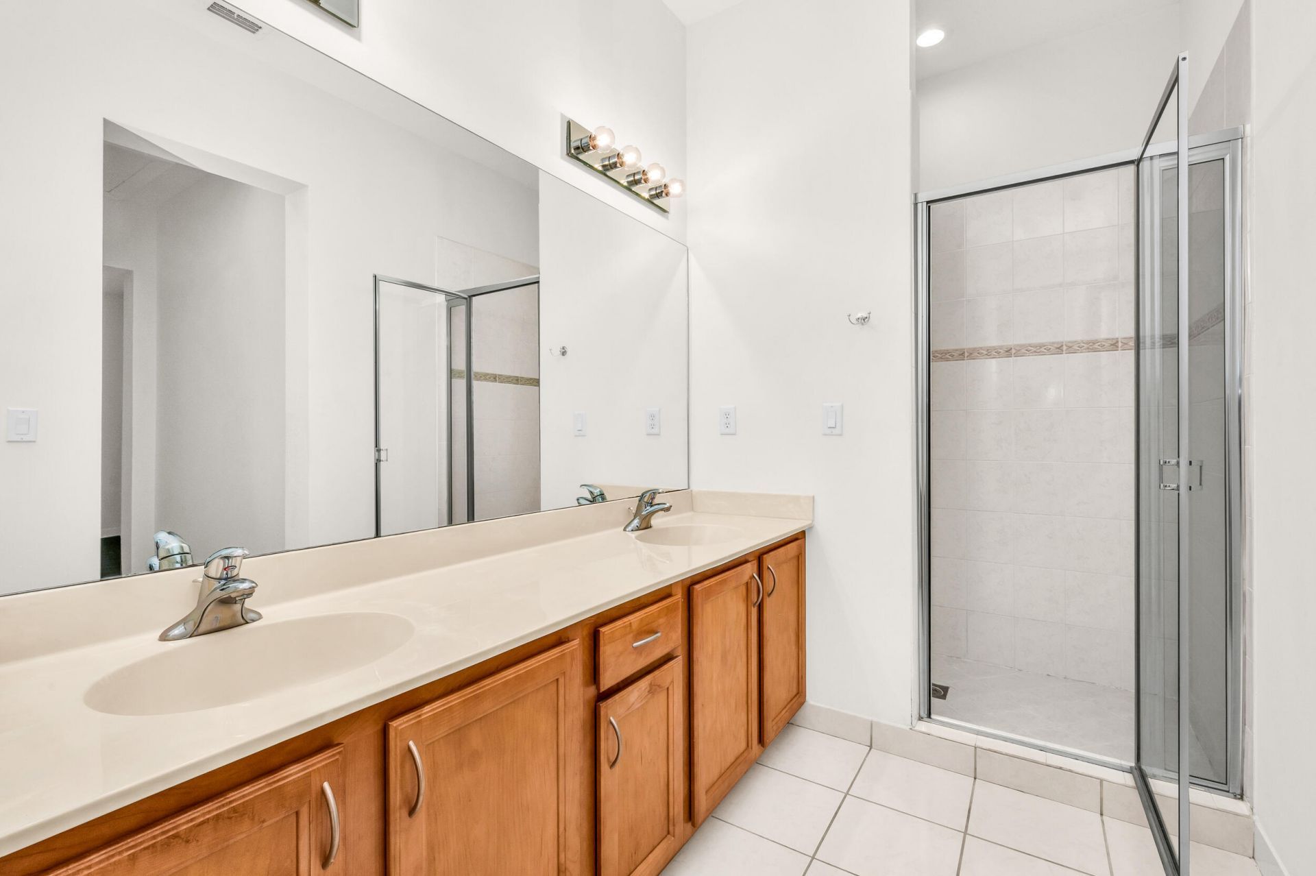 650 Pacific Grove Drive, Unit 5, West Palm Beach, FL 33401 Photo