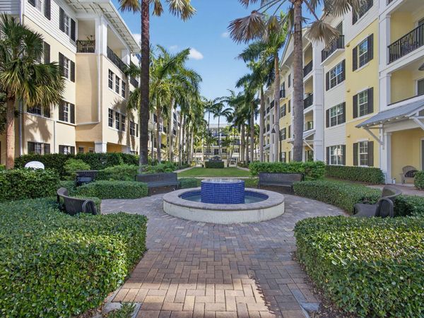 3130 W LATITUDE Circle, Unit 302, Delray Beach, FL 33483
