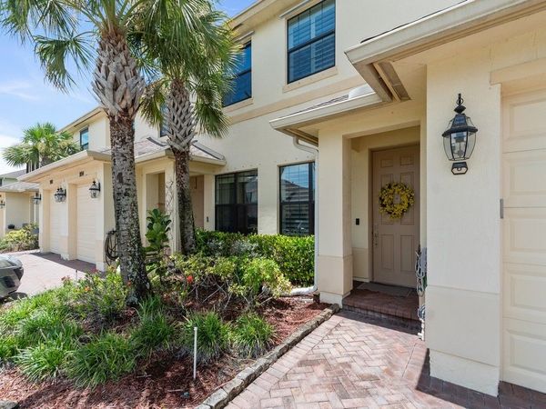 9892 E Villa Circle, Vero Beach, FL 32966