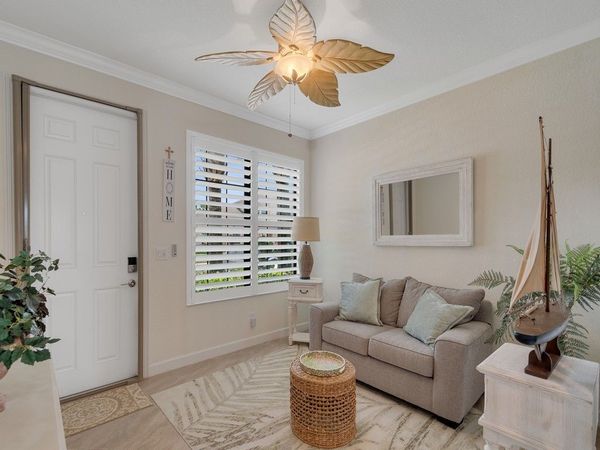 9892 E Villa Circle, Vero Beach, FL 32966