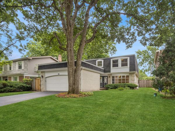 1645 Sherwood Road, Highland Park, IL 60035