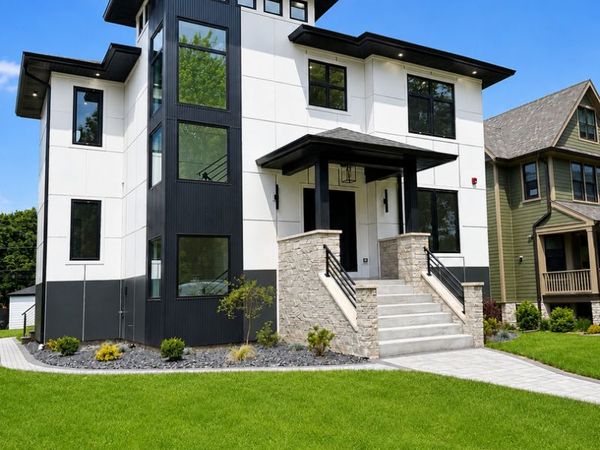 704 Monroe Avenue , River Forest, IL 60305