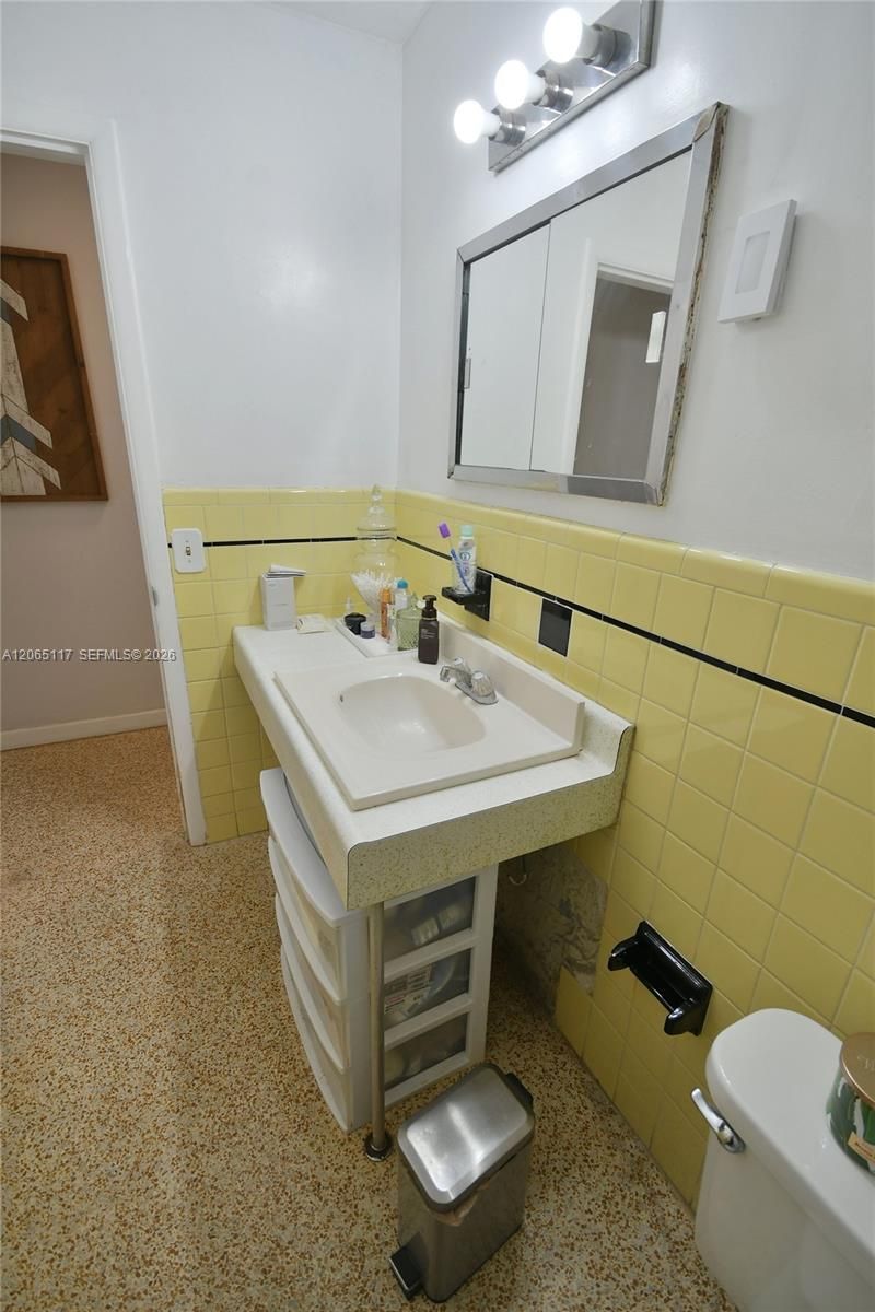 8350 SW 12th Ter, Miami, FL 33144 Photo