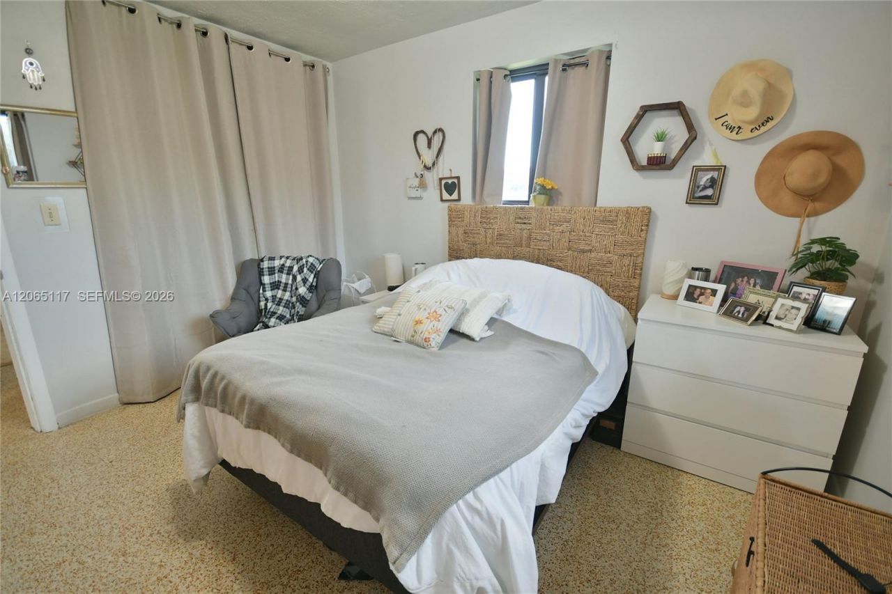 8350 SW 12th Ter, Miami, FL 33144 Photo