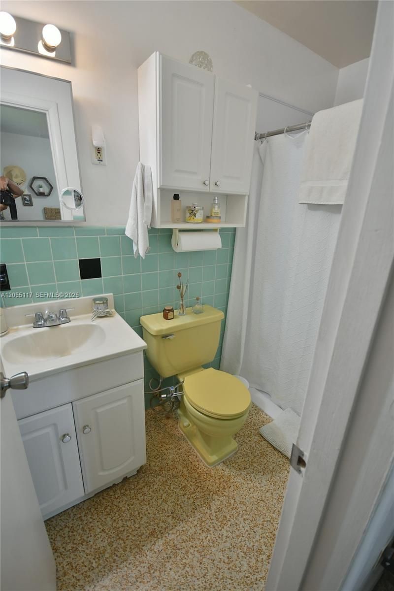8350 SW 12th Ter, Miami, FL 33144 Photo