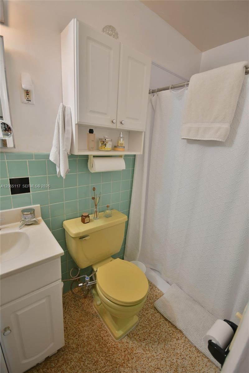 8350 SW 12th Ter, Miami, FL 33144 Photo