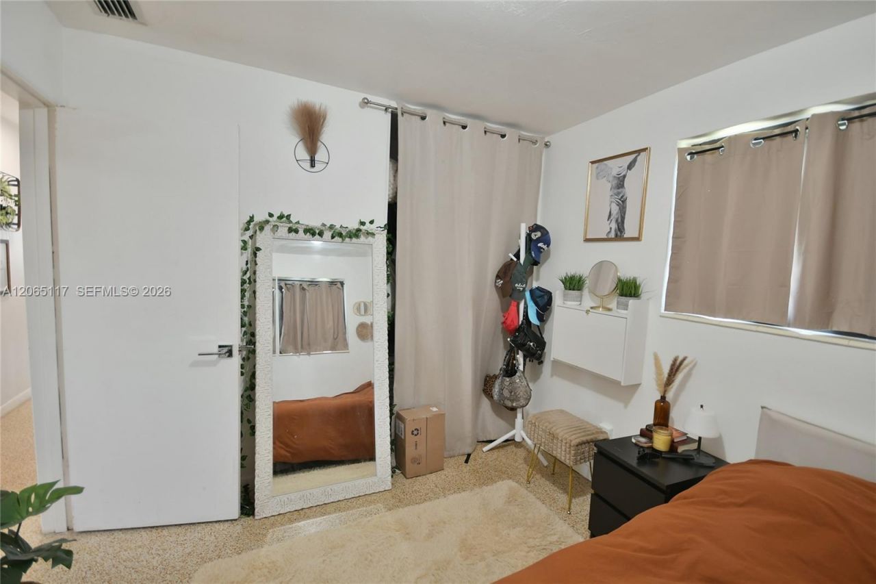 8350 SW 12th Ter, Miami, FL 33144 Photo