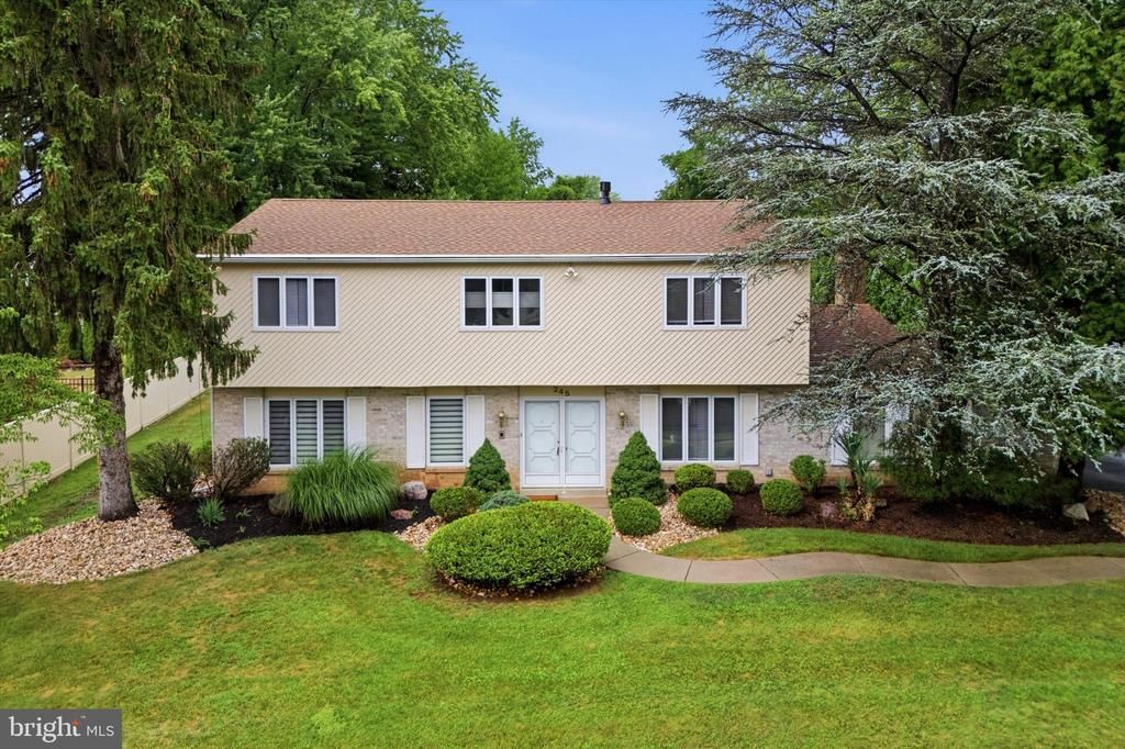 245 TOLL DRIVE , SOUTHAMPTON, PA 18966