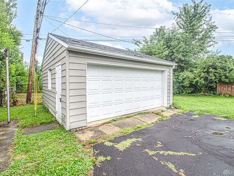 563 East Drive, Kettering, OH 45419 Photo 25