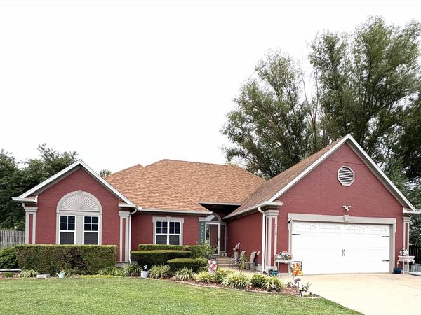 2310 Hazel Avenue , Carthage, MO 64836