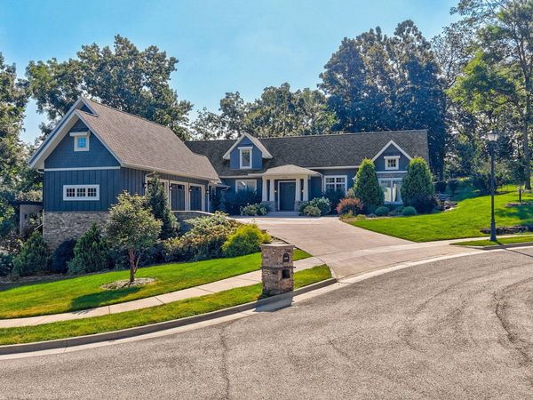 2840 S Morningway Drive , Springfield, MO 65804