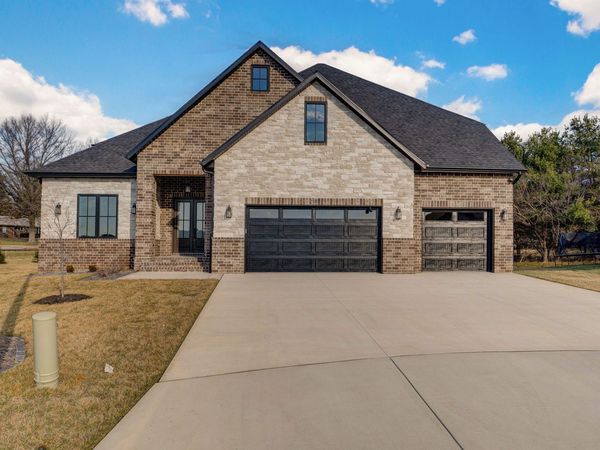 2187 N Silver Charm Avenue , Springfield, MO 65802