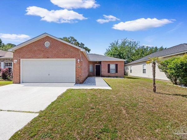 635 Saleta St, Pensacola, FL 32534