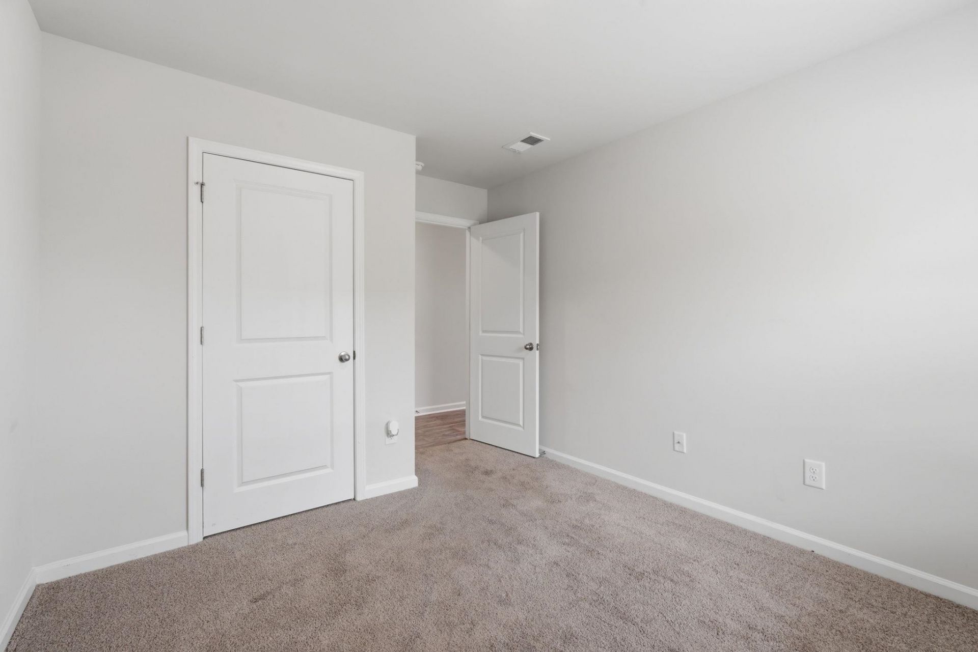 276 Country Grove Way Photo 10