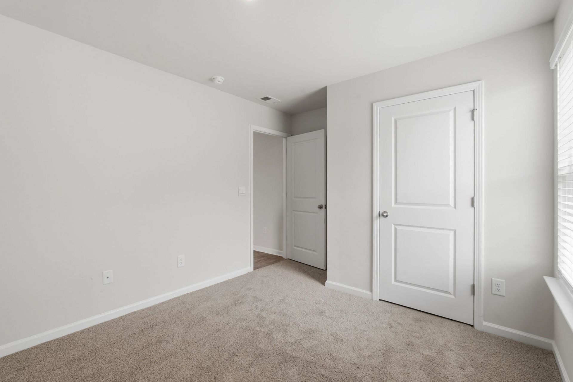 276 Country Grove Way Photo 20