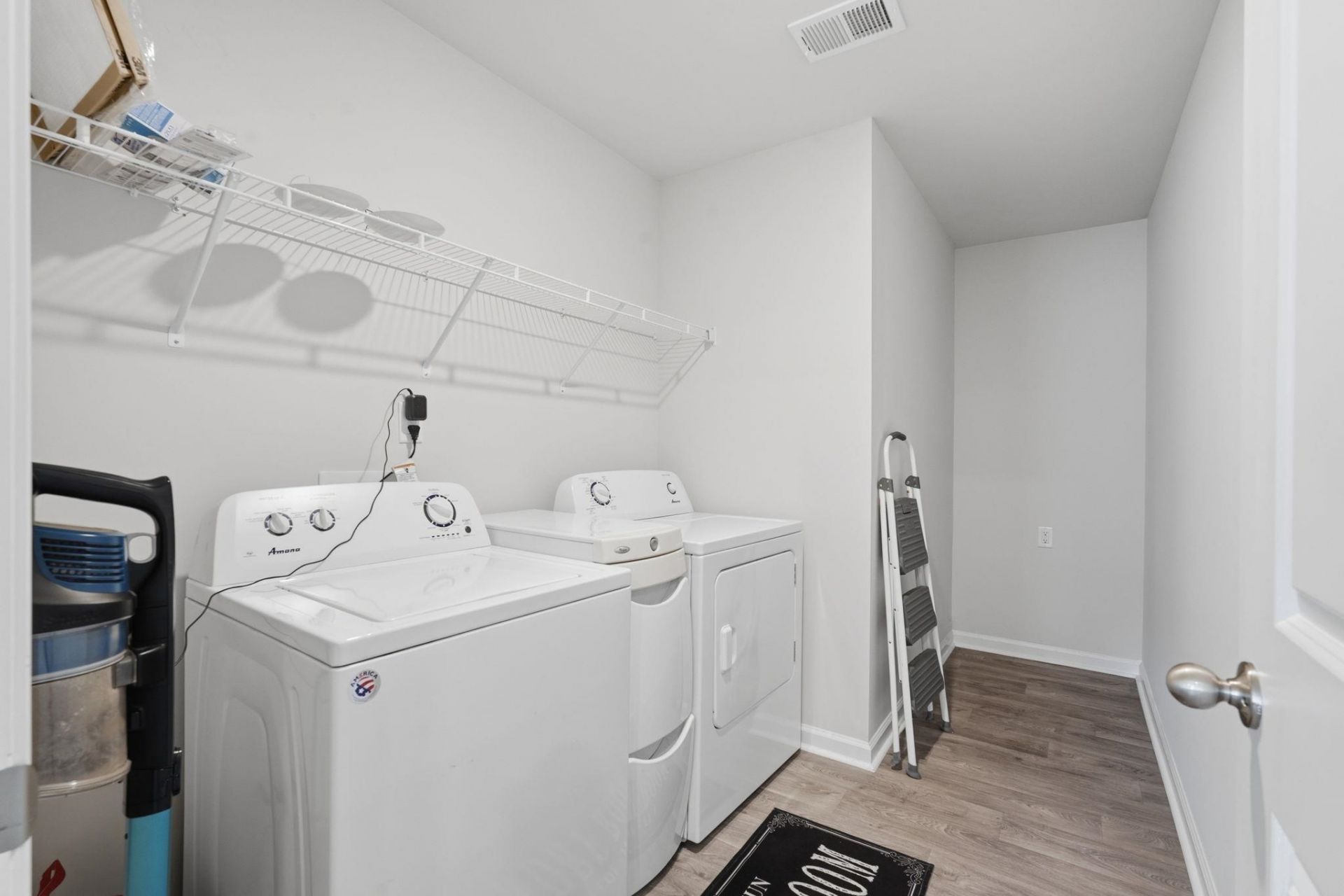 276 Country Grove Way Photo 21