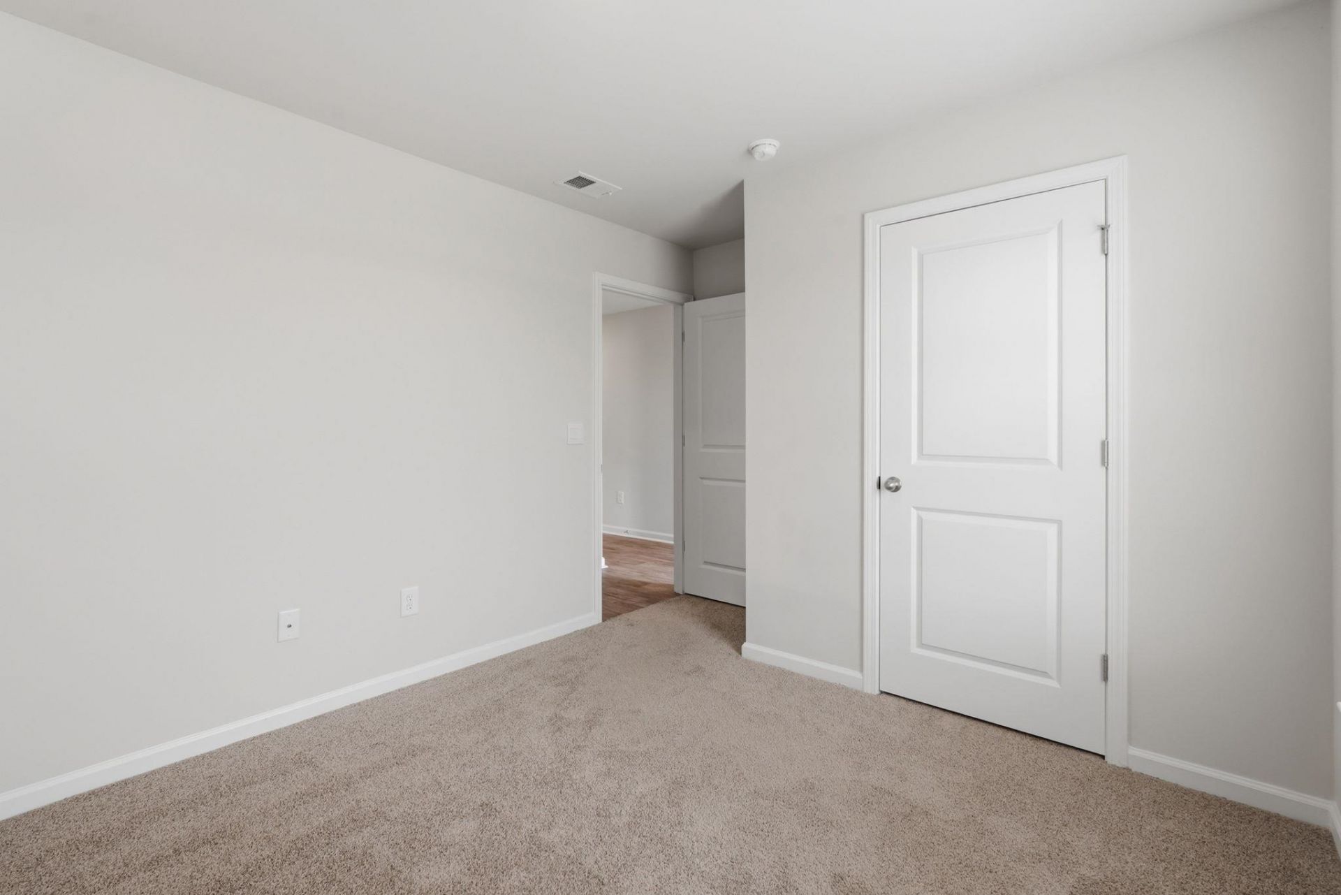 276 Country Grove Way Photo 7