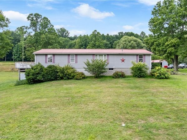 6737 Maplehurst Avenue SE, East Sparta, OH 44626
