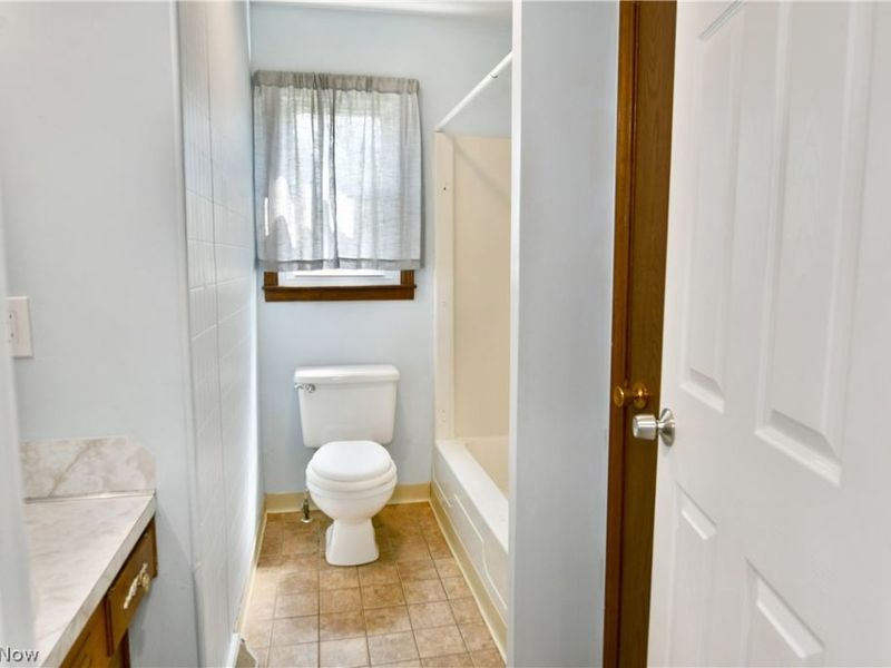 5794 Merwin Chase Road, Brookfield, OH 44403 Photo 32