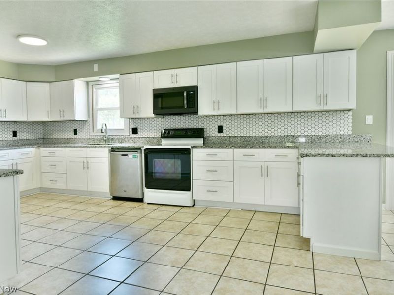 5794 Merwin Chase Road, Brookfield, OH 44403 Photo 7