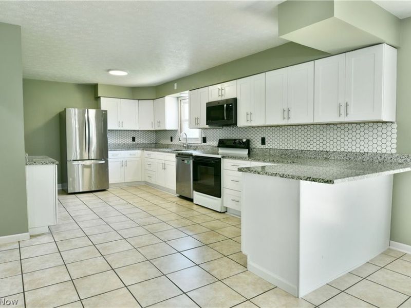 5794 Merwin Chase Road, Brookfield, OH 44403 Photo 8