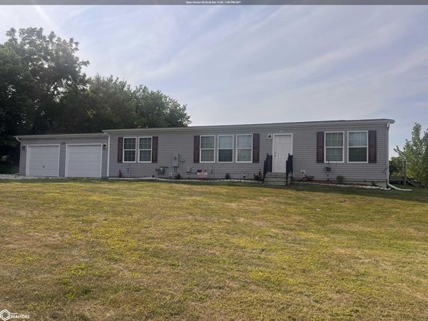 2151 Rosebrier Drive, Fairfield, IA 52556