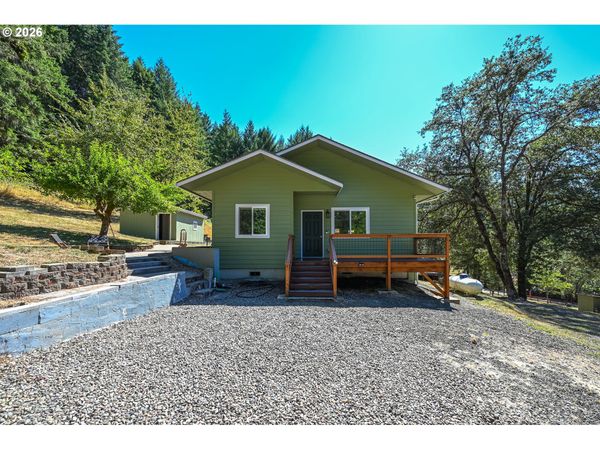 295 WOLF VALLEY DR, Umpqua, OR 97486