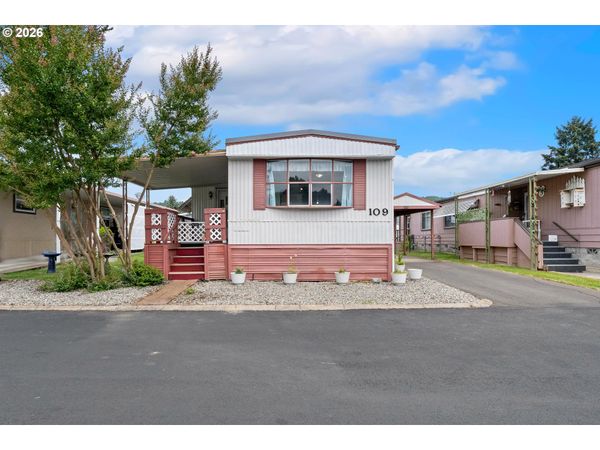 1200 E CENTRAL AVE, Unit 109, Sutherlin, OR 97479