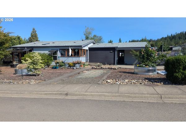 403 Carol ST, Lowell, OR 97452