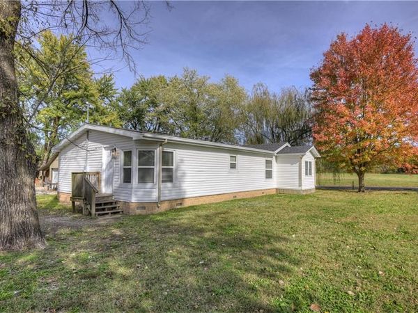 705 N Cayuga Street, Frontenac, KS 66762
