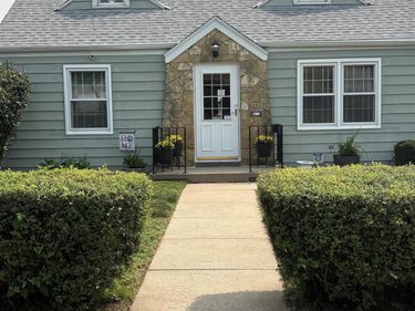 3927 X Street, Omaha, NE 68107