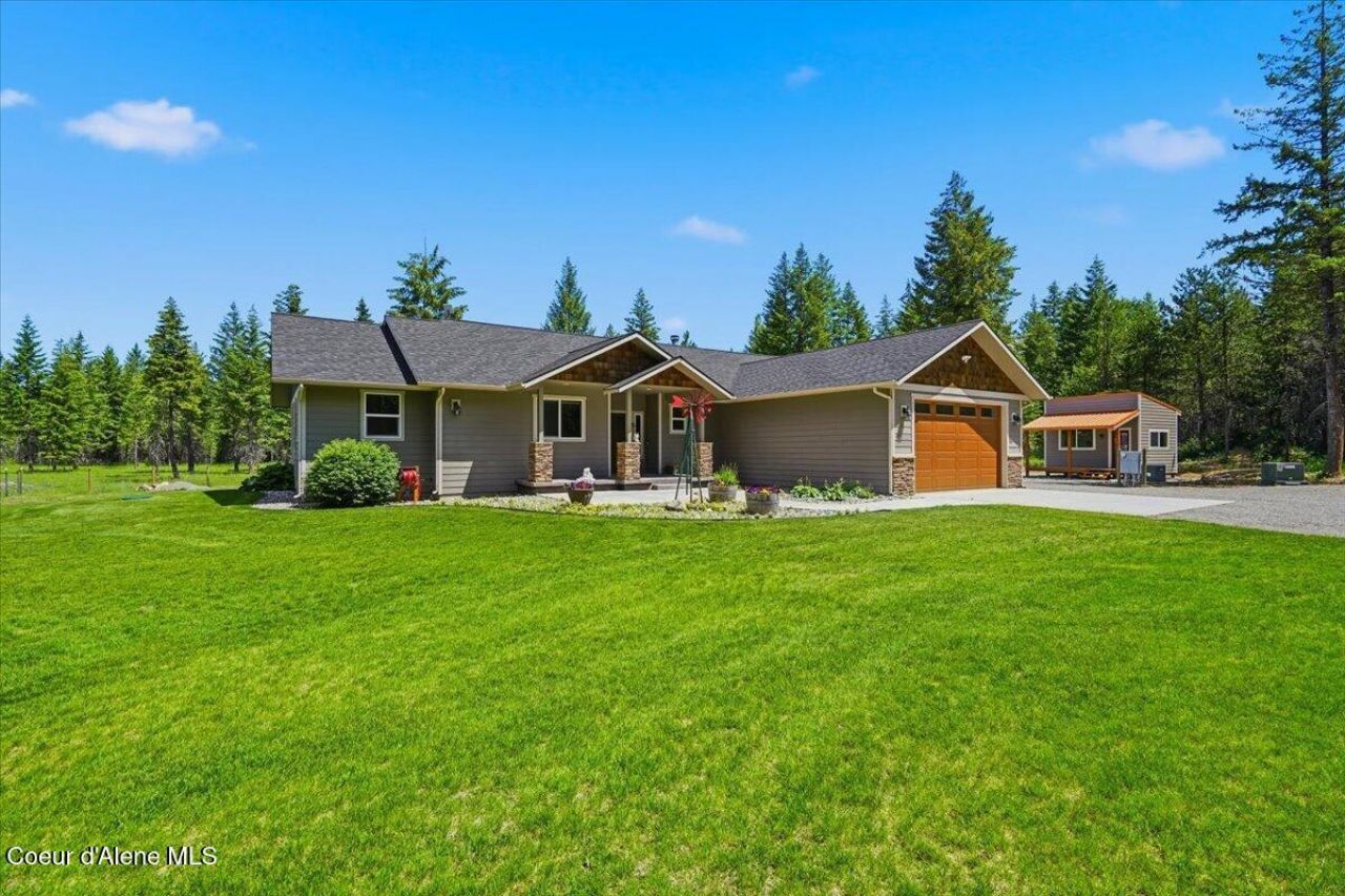 517 Songbird Way, Spirit Lake, ID 83869 Main Photo