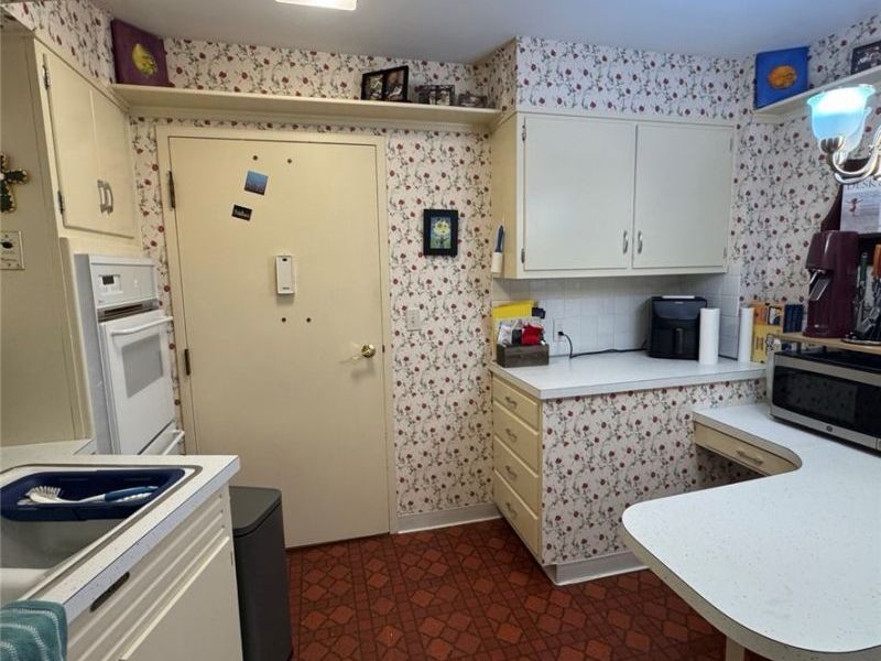 275 N Portage Path, Akron, OH 44303 Photo 16