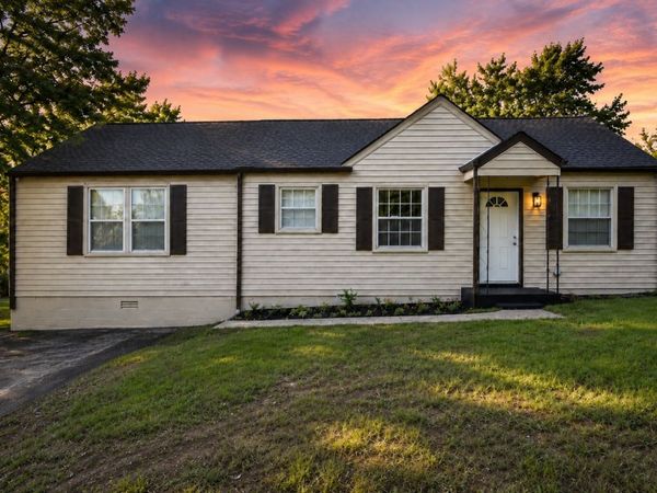 1232 Coarsey Dr , Nashville, TN 37217