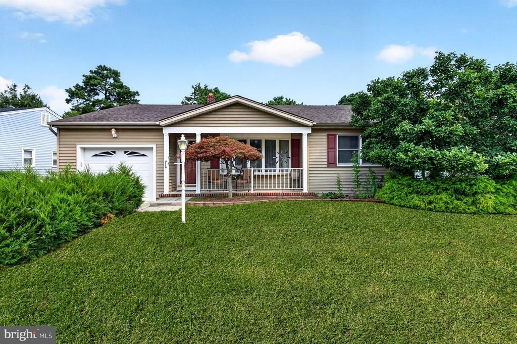 33 Auburn Road, Toms River, NJ 08757 Main Photo