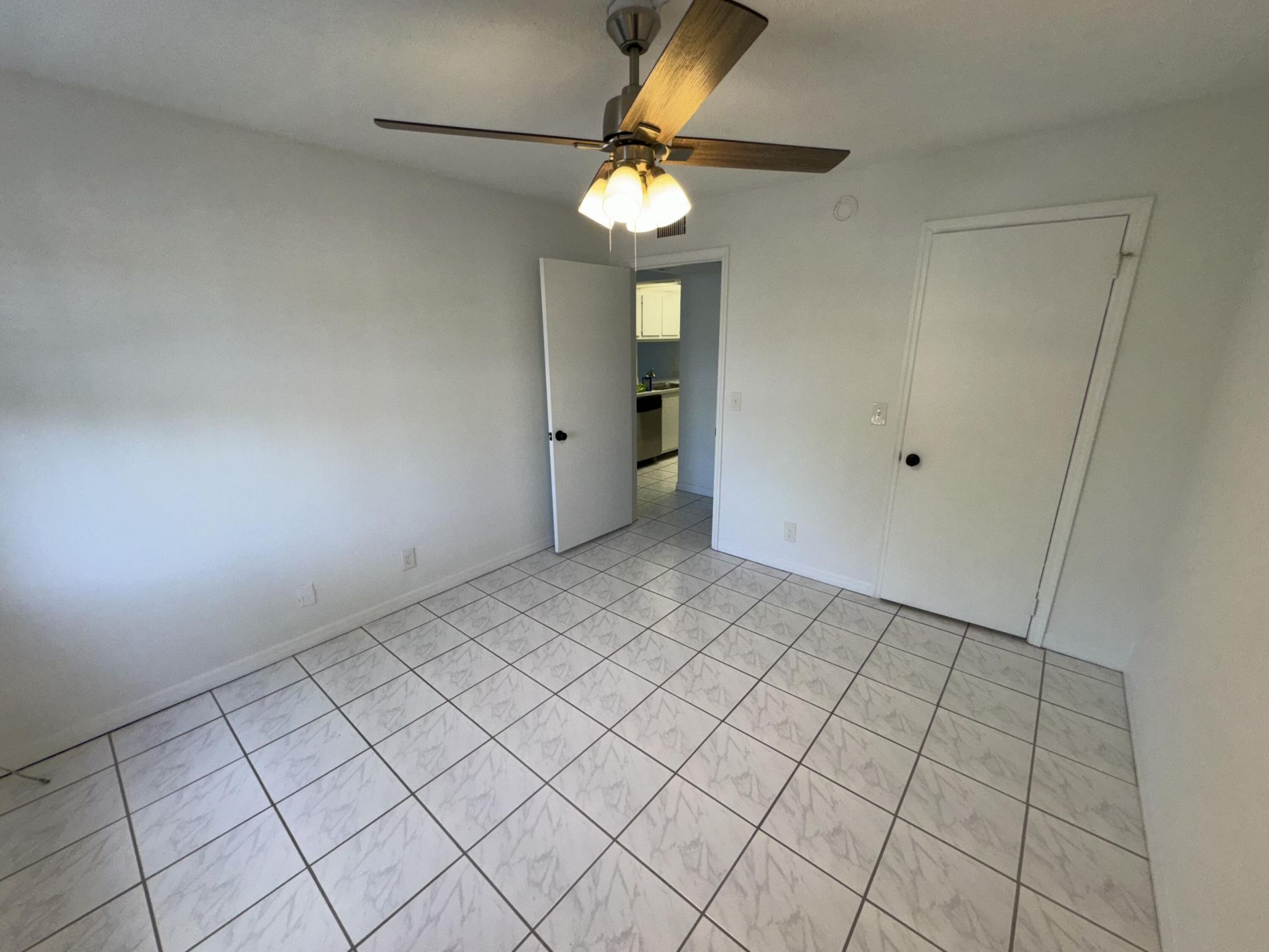 1846 Abbey Road, Unit 104, West Palm Beach, FL 33415 Photo
