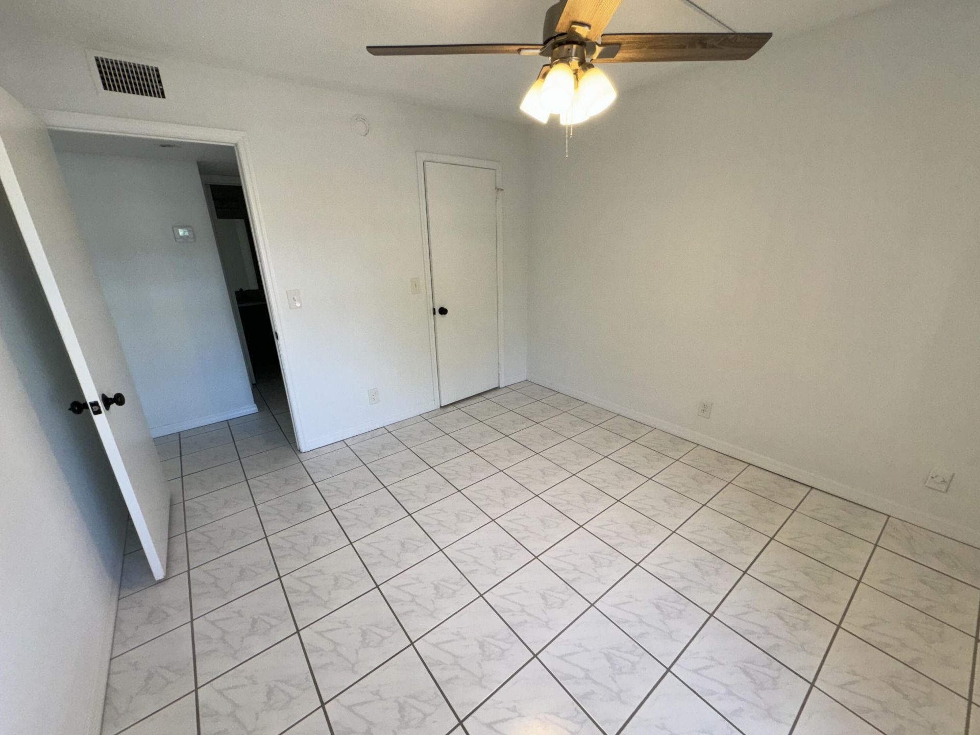 1846 Abbey Road, Unit 104, West Palm Beach, FL 33415 Photo