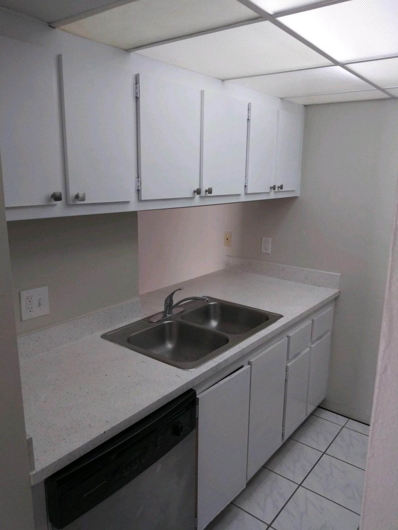 1846 Abbey Road, Unit 104, West Palm Beach, FL 33415 Photo