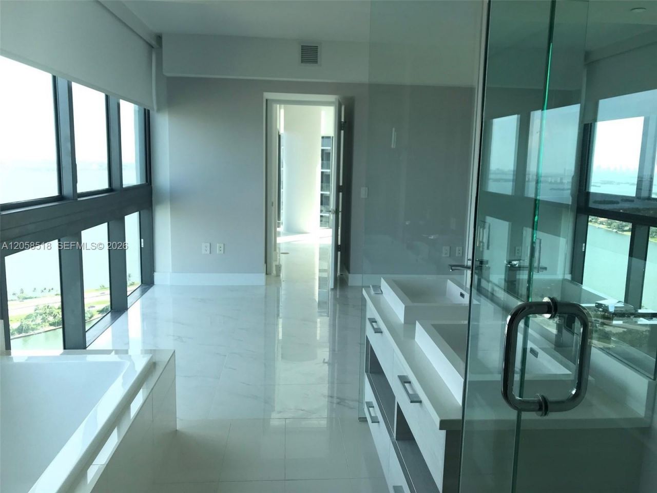 650 NE 32nd St, Unit 4508, Miami, FL 33137 Photo