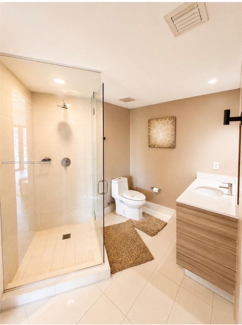 121 NE 34th St , Unit 904, Miami, FL 33137 Photo